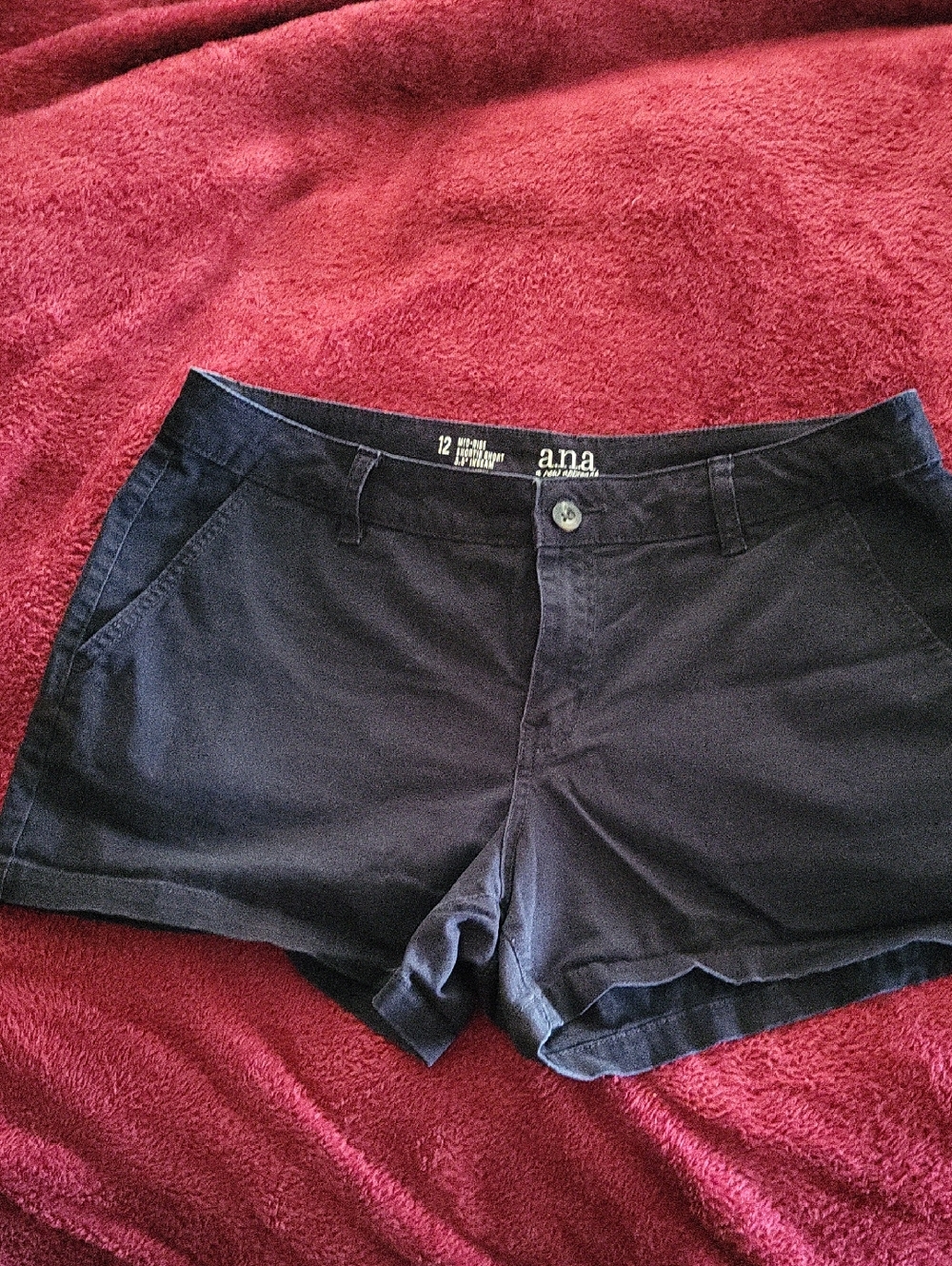 a.n.a Black Women's Stretch Casual Shorts